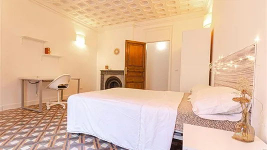 Rooms in Barcelona Ciutat Vella - photo 3