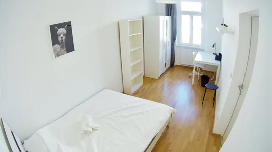 Rooms in Vienna Favoriten - photo 1