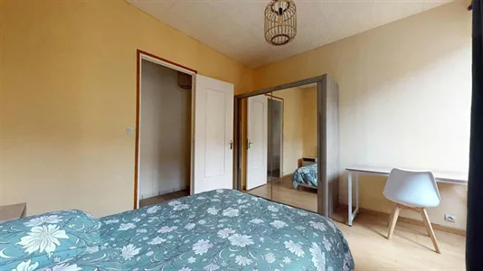 Rooms in Saint-Étienne - photo 2