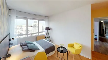 Room for rent in Nanterre, Île-de-France