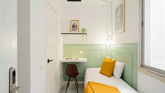 Rooms in Madrid Centro - photo 1