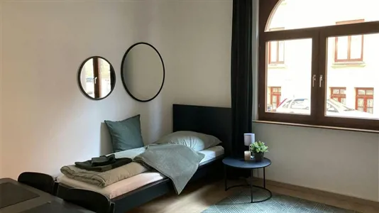 Rooms in Stuttgart-Süd - photo 1