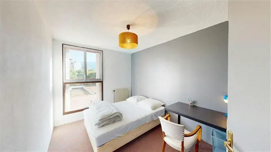 Rooms in Grenoble - photo 1