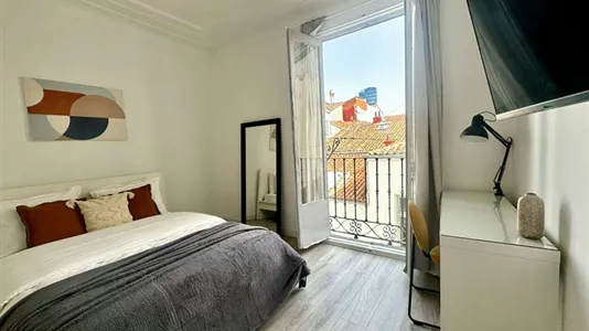 Rooms in Madrid Centro - photo 2