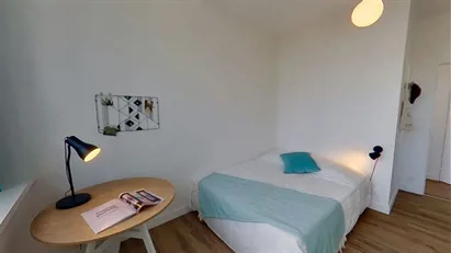 Room for rent in Nanterre, Île-de-France