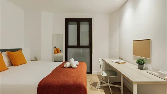 Rooms in Barcelona Eixample - photo 3