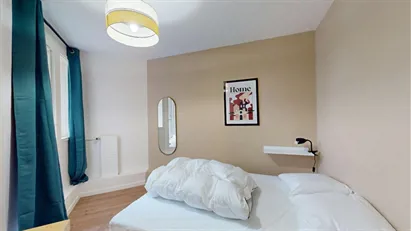 Room for rent in Nanterre, Île-de-France