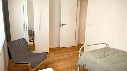 Rooms in Almada - photo 2