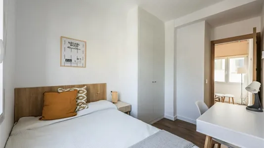 Rooms in Madrid Carabanchel - photo 1