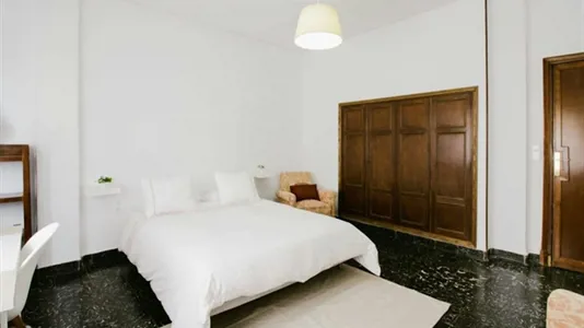 Rooms in Valencia Extramurs - photo 2