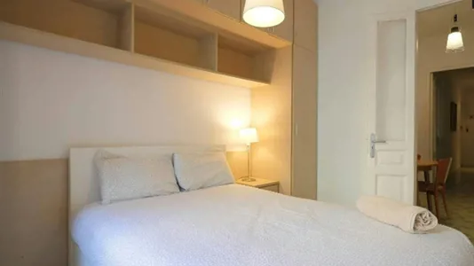 Rooms in Barcelona Eixample - photo 1