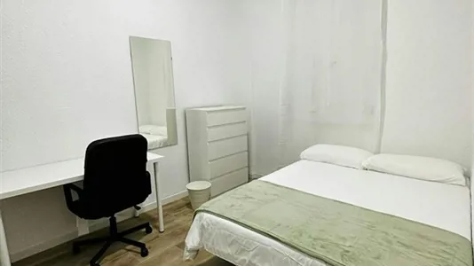 Rooms in Valencia Ciutat Vella - photo 1