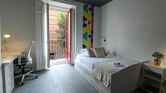 Rooms in Madrid Centro - photo 1