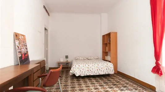 Rooms in Barcelona Ciutat Vella - photo 2