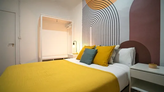 Rooms in Barcelona Ciutat Vella - photo 2