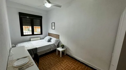 Rooms in Madrid Carabanchel - photo 3