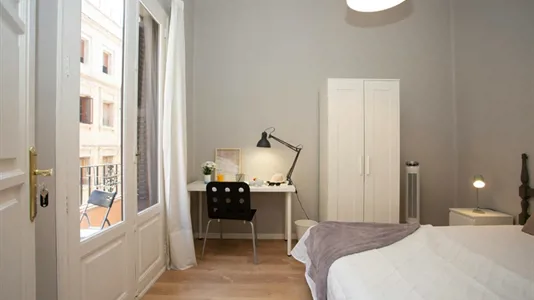 Rooms in Valencia L'Eixample - photo 3