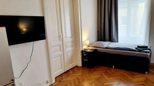 Apartments in Vienna Josefstadt - photo 3