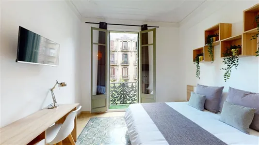 Rooms in Barcelona Eixample - photo 3