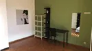 Room for rent, Bologna, Emilia-Romagna, Piazza Trento e Trieste