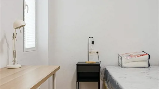 Rooms in Murcia - photo 2