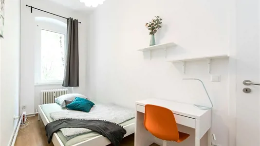 Rooms in Berlin Charlottenburg-Wilmersdorf - photo 2