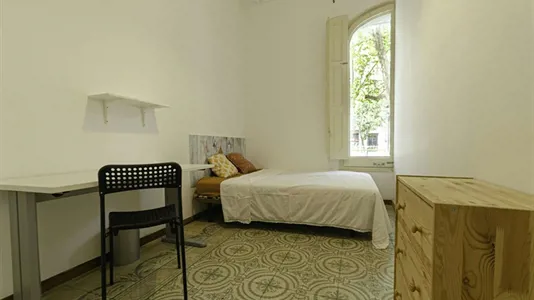 Rooms in Barcelona Eixample - photo 2