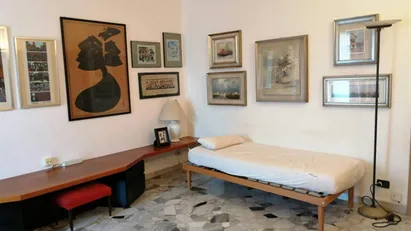 Room for rent in Milano Zona 8 - Fiera, Gallaratese, Quarto Oggiaro, Milan