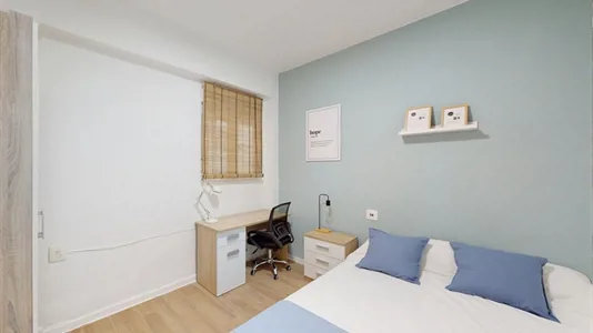 Rooms in Castellón de la Plana/Castelló de la Plana - photo 1