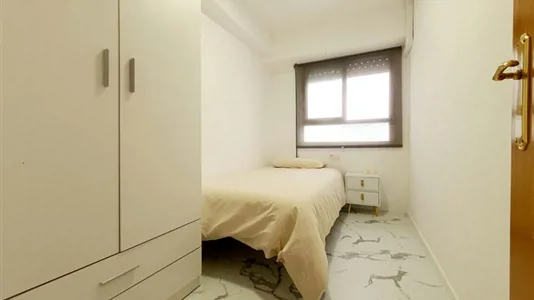 Rooms in Valencia L'Eixample - photo 1