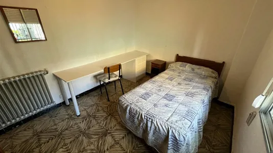 Rooms in Zaragoza - photo 3