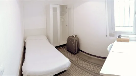 Rooms in Barcelona Ciutat Vella - photo 3