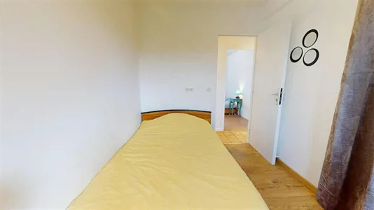 Rooms in Chambéry - photo 2