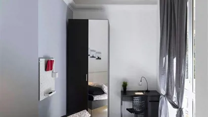 Room for rent in Milano Zona 4 - Vittoria, Forlanini, Milan