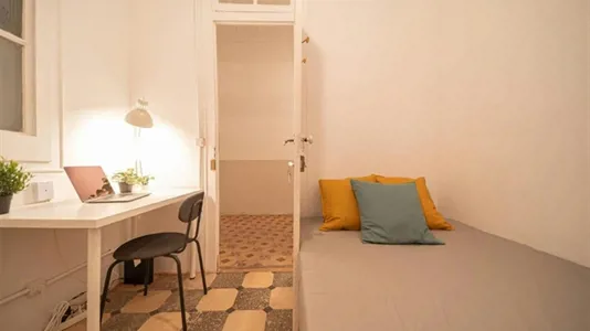 Rooms in Barcelona Eixample - photo 1