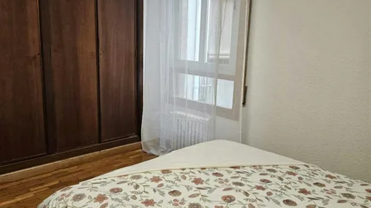 Rooms in Zaragoza - photo 2