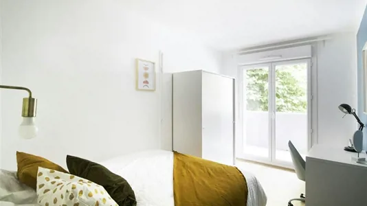 Rooms in Grenoble - photo 2