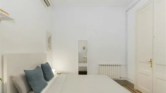 Rooms in Barcelona Eixample - photo 3