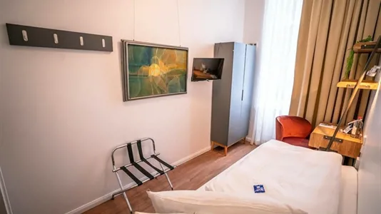 Rooms in Berlin Charlottenburg-Wilmersdorf - photo 3