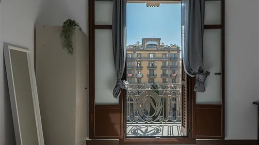 Rooms in Barcelona Ciutat Vella - photo 3