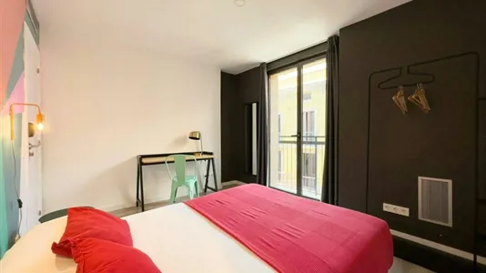 Rooms in Barcelona Ciutat Vella - photo 3