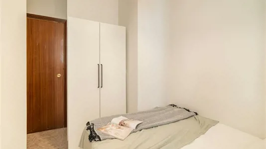 Rooms in Barcelona Ciutat Vella - photo 2