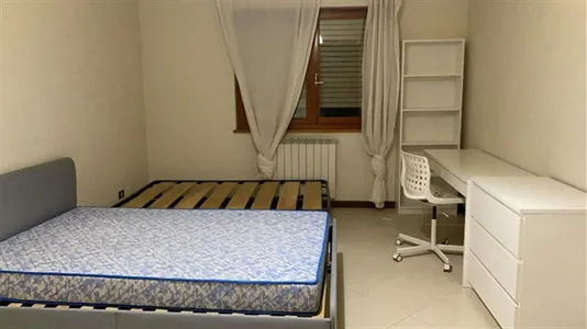 Rooms in Roma Municipio XIV – Monte Mario - photo 3