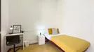 Room for rent, Barcelona Ciutat Vella, Barcelona, &lt;span class=&quot;blurred street&quot; onclick=&quot;ProcessAdRequest(7828200)&quot;&gt;&lt;span class=&quot;hint&quot;&gt;See streetname&lt;/span&gt;[xxxxxxxxxxxxx]&lt;/span&gt;