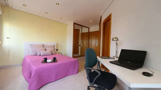 Rooms in Castellón de la Plana/Castelló de la Plana - photo 2