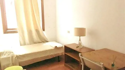 Room for rent in Castellón de la Plana/Castelló de la Plana, Comunidad Valenciana