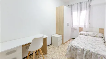 Room for rent in Elche/Elx, Comunidad Valenciana