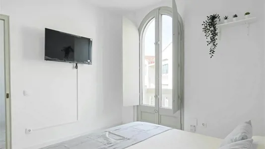 Rooms in Sant Feliu de Llobregat - photo 2