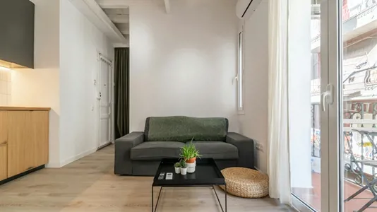 Apartments in Barcelona Ciutat Vella - photo 2