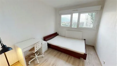 Room for rent in Grenoble, Auvergne-Rhône-Alpes